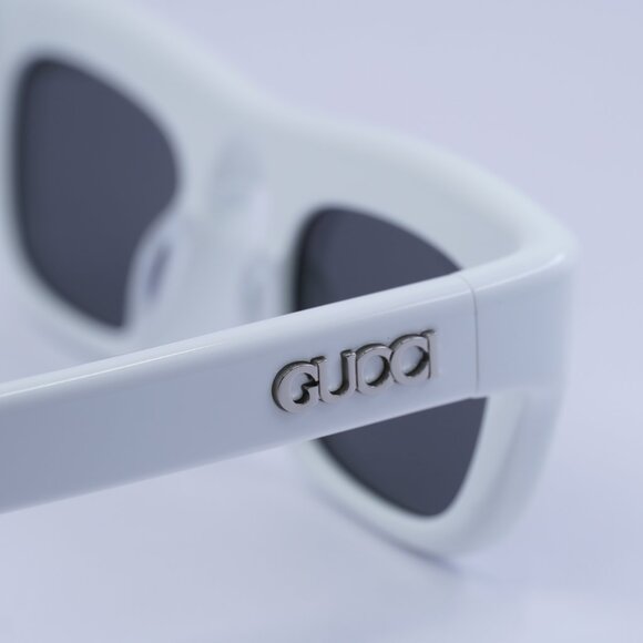 Gucci GG1777S 004 Sunglasses Shiny White Square Frame, Grey Lenses main image 10